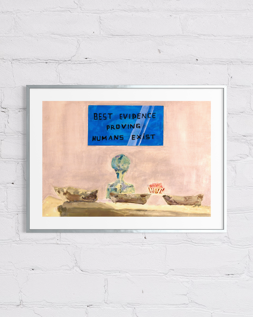 Alien Watches Tv